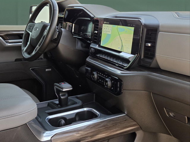 Used 2025 Gray Chevrolet RST image 33