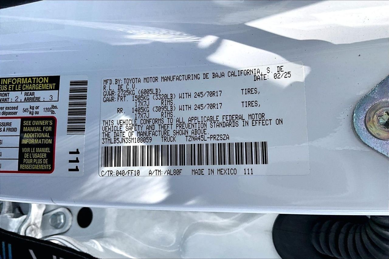 Used 2025 Ice Cap Toyota SR5 image 3