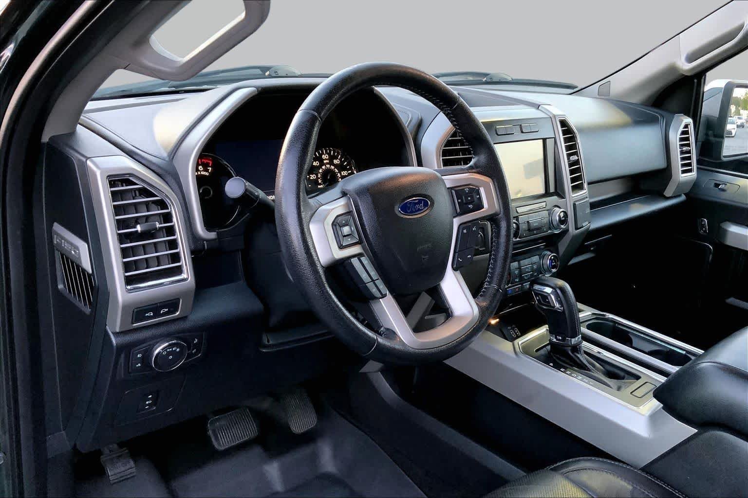 Used 2016 Green Gem Metallic Ford Lariat image 14