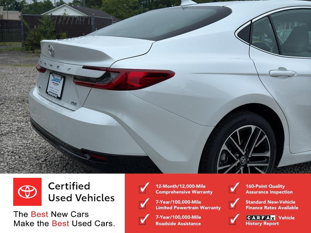 Used 2026 Wind Chill Pearl Toyota XLE image 10