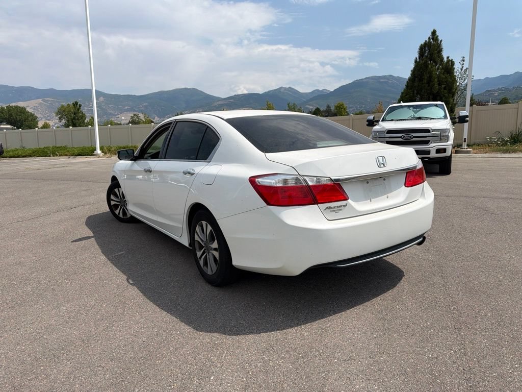 Used 2015  Honda LX image 6