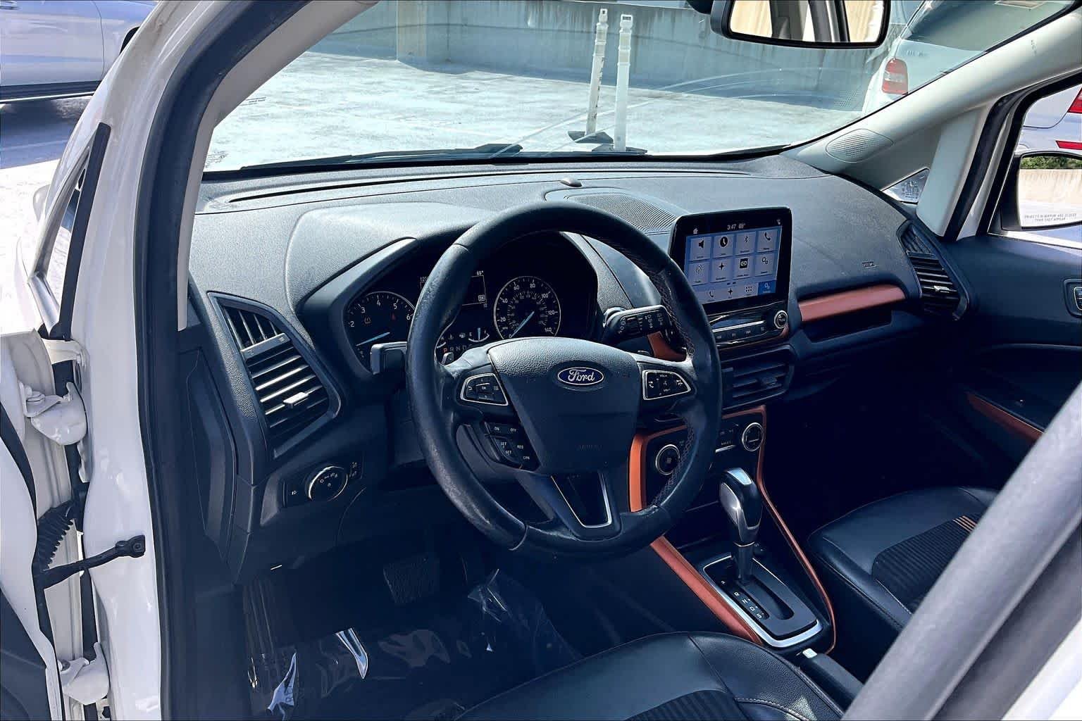 Used 2018 Diamond White Ford SES image 18