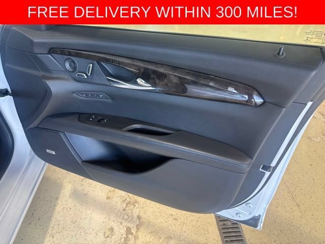 Certified Used 2016 CRYSTAL WHITE TRICOAT Cadillac Luxury AWD image 38