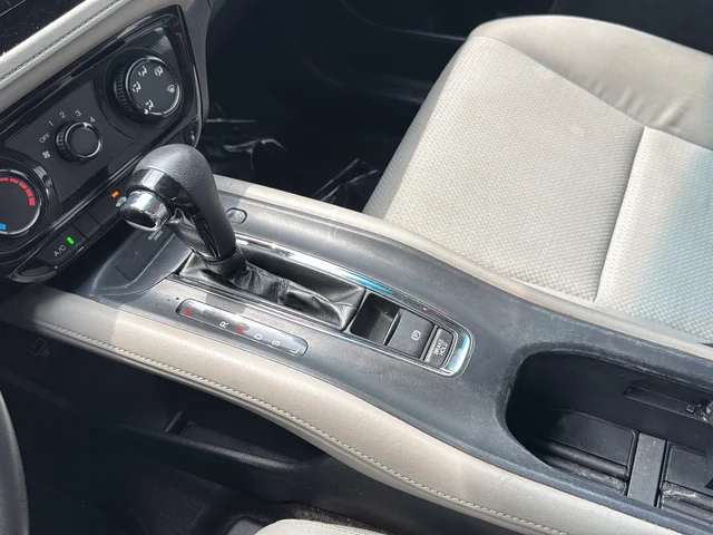 Used 2022 Silver Honda LX image 22