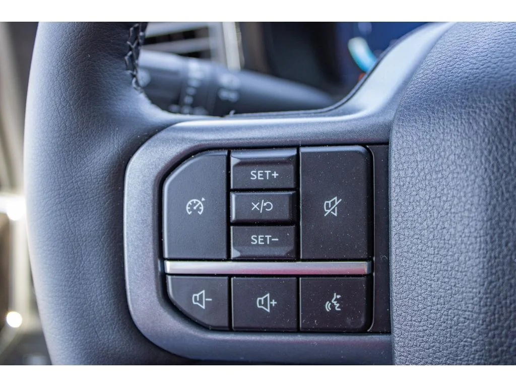 New 2026 OXFORD WHITE Ford LARIAT image 43
