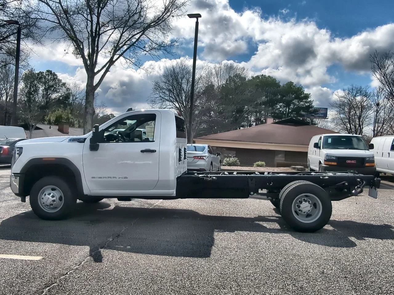 New 2026 Summit White GMC Pro image 5