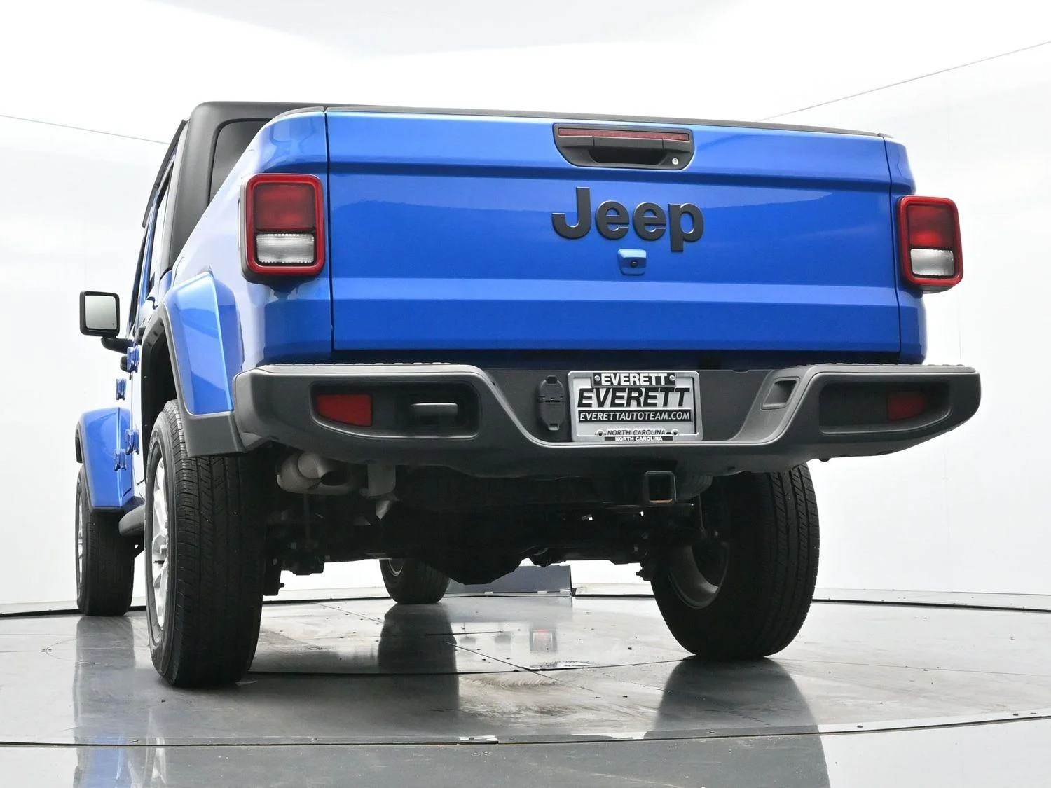 Used 2023 Hydro Blue Pearlcoat Jeep Sport S image 44