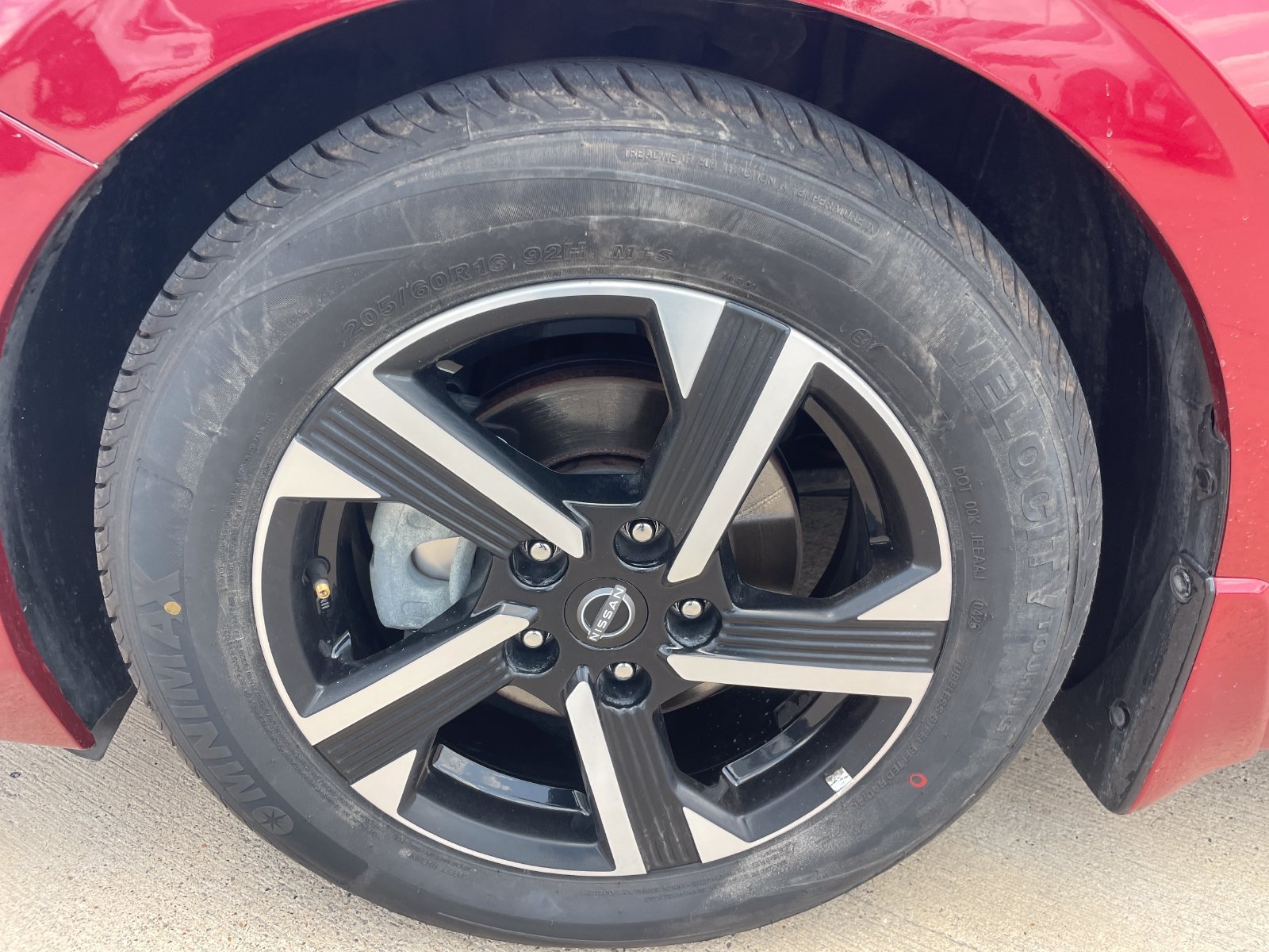 Used 2025 Red Nissan SV image 27