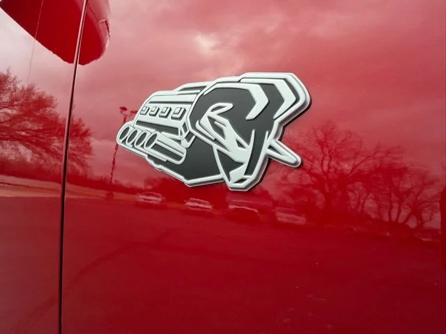 New 2026 Molten Red Pearl-Coat Exterior Paint RAM Laramie image 36