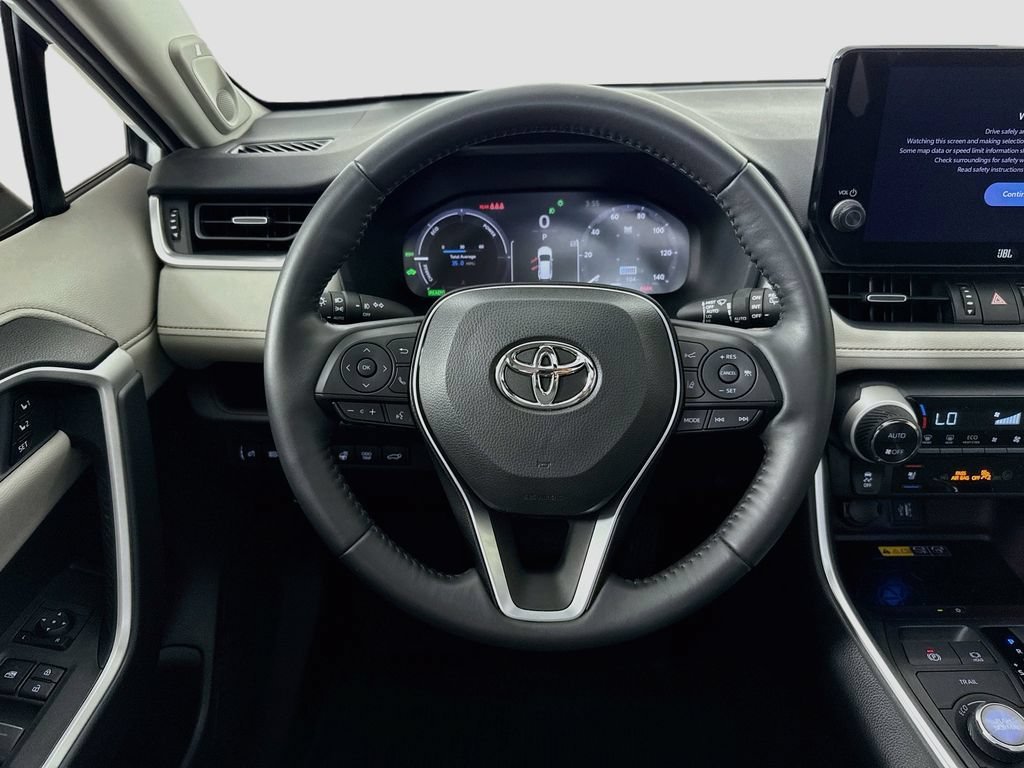 Used 2024  Toyota Hybrid Limited image 11