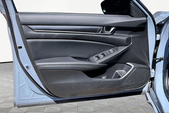 Used 2022  Honda Sport image 18