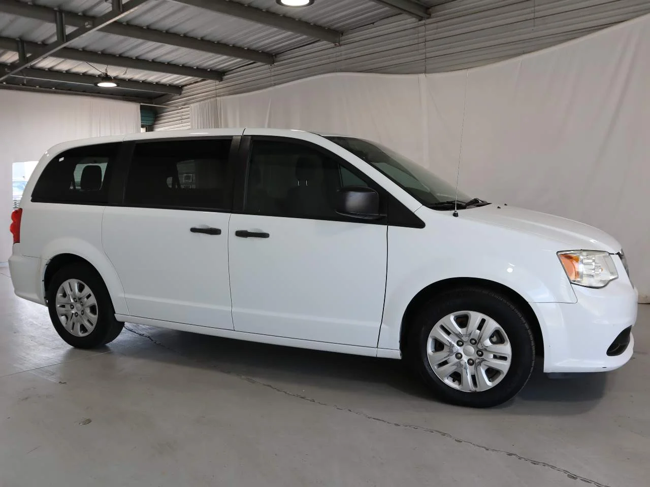 Used 2019 White Knuckle Clear Coat Dodge SE image 7
