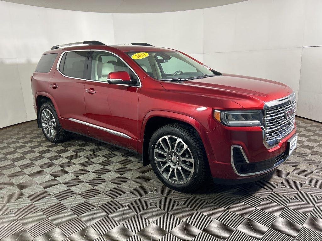 Used 2021 Cayenne Red GMC Denali image 4