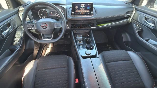 Used 2025 Beige/tan Nissan Rock Creek image 26