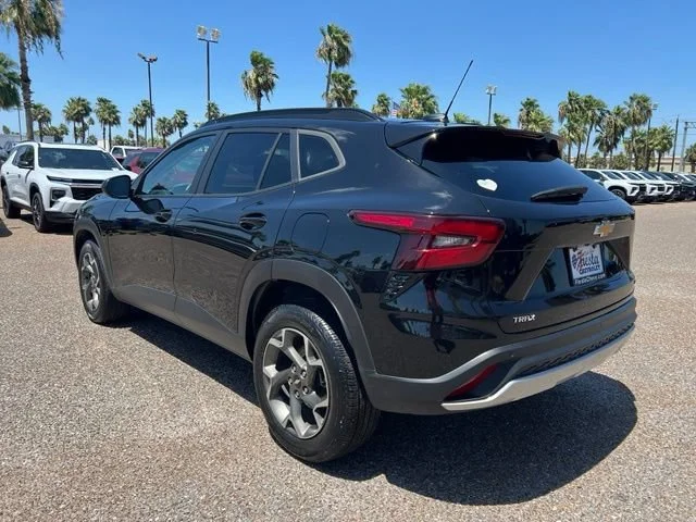 Used 2025 Mosaic Black Metallic Chevrolet LT image 5