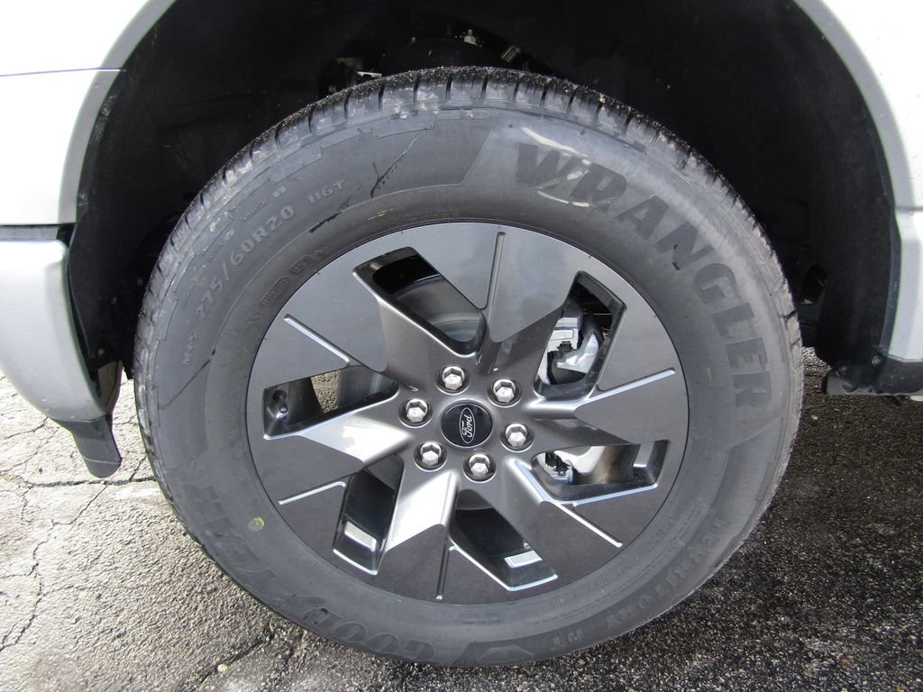 2025 Ford F-150 Lightning Flash - Photo 27