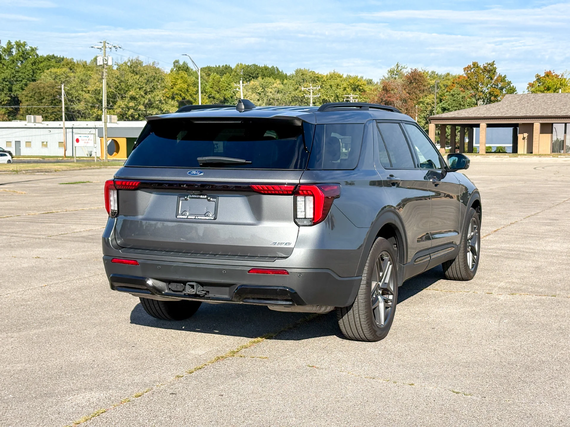 Used 2025 Gray Ford ST-Line image 9