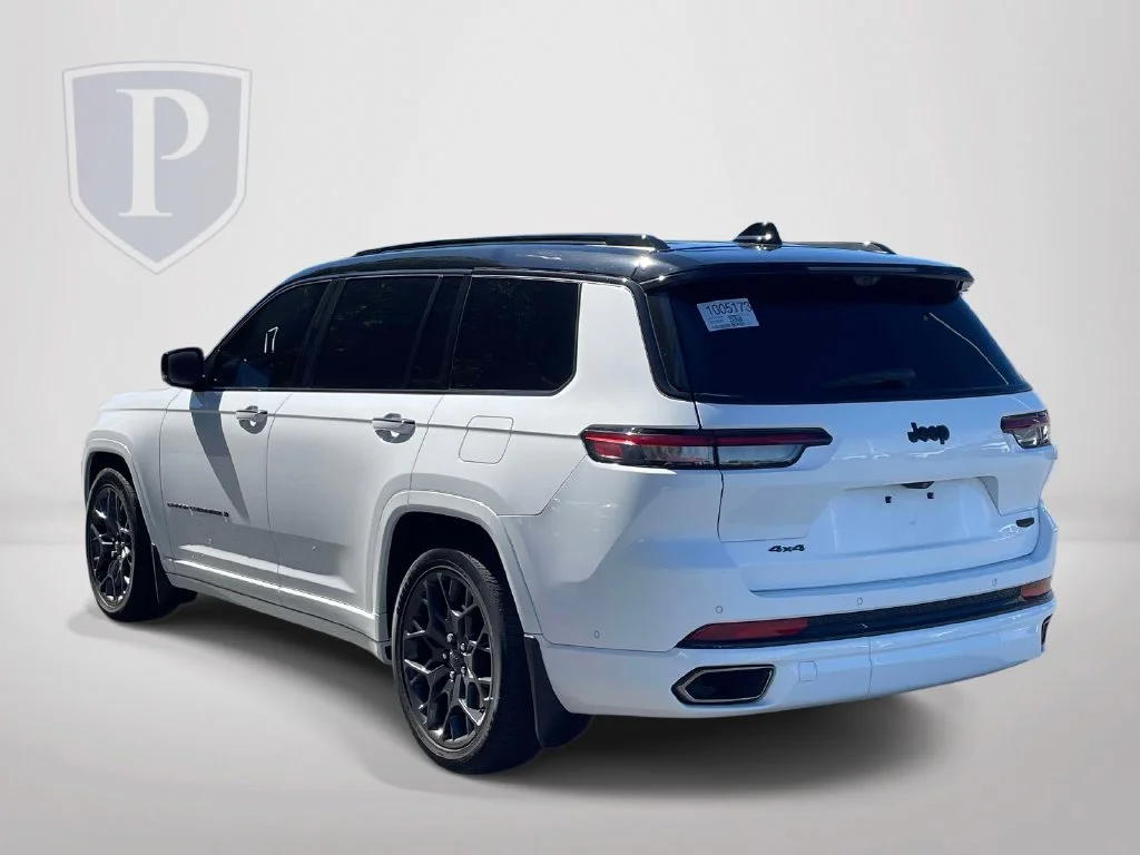 Used 2023 White Jeep Summit image 6