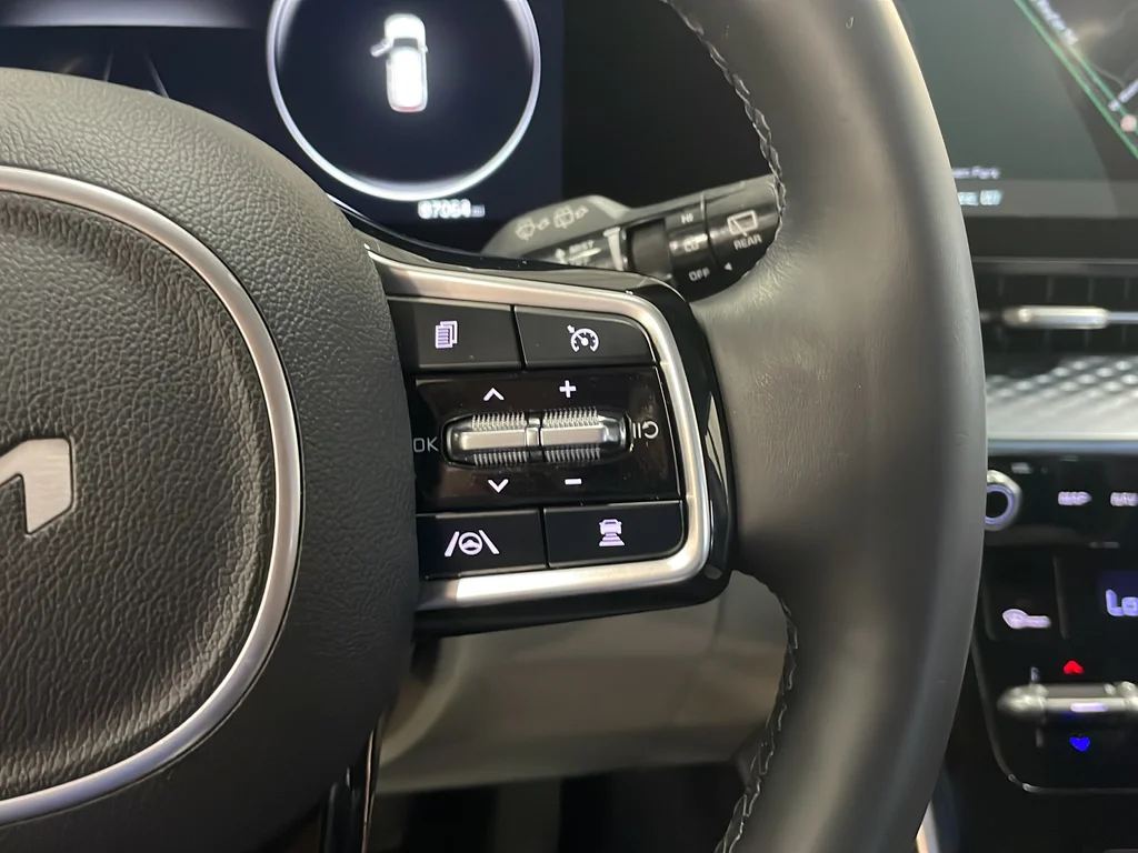 Certified Used 2022 Gray Kia SX Prestige image 17