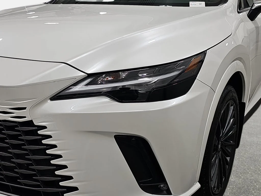 New 2026 Eminent White Pearl Lexus PREMIUM image 30