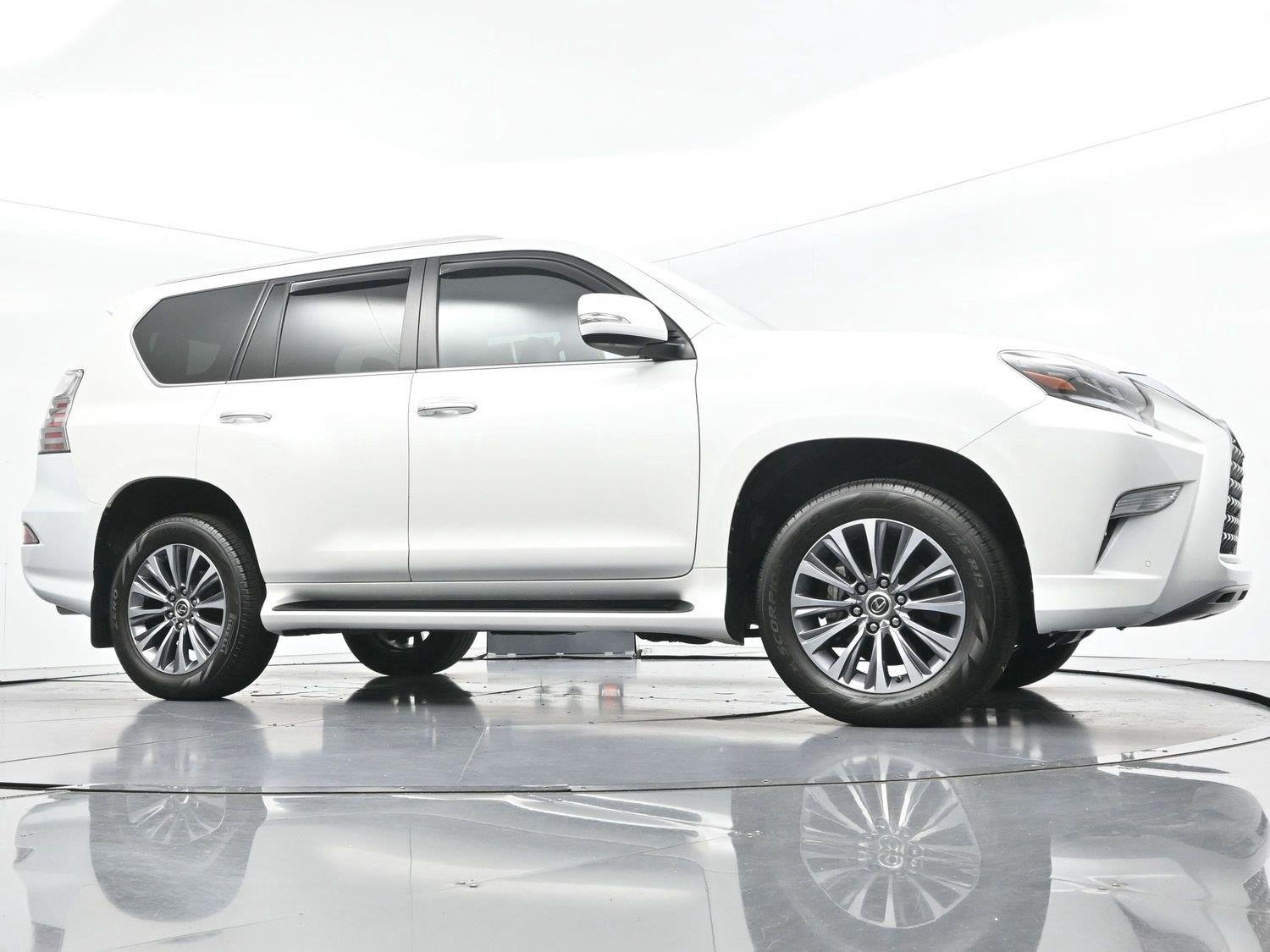 Used 2021 Starfire Pearl Lexus GX 460 Luxury image 55