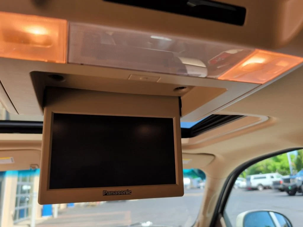 Used 2013 WHITE DIAMOND TRICOAT GMC SLT image 21