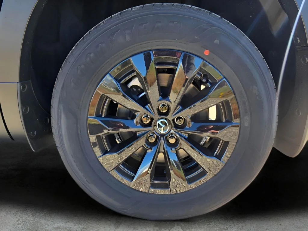 Used 2026 Wind Chill Pearl Mazda Premium image 30