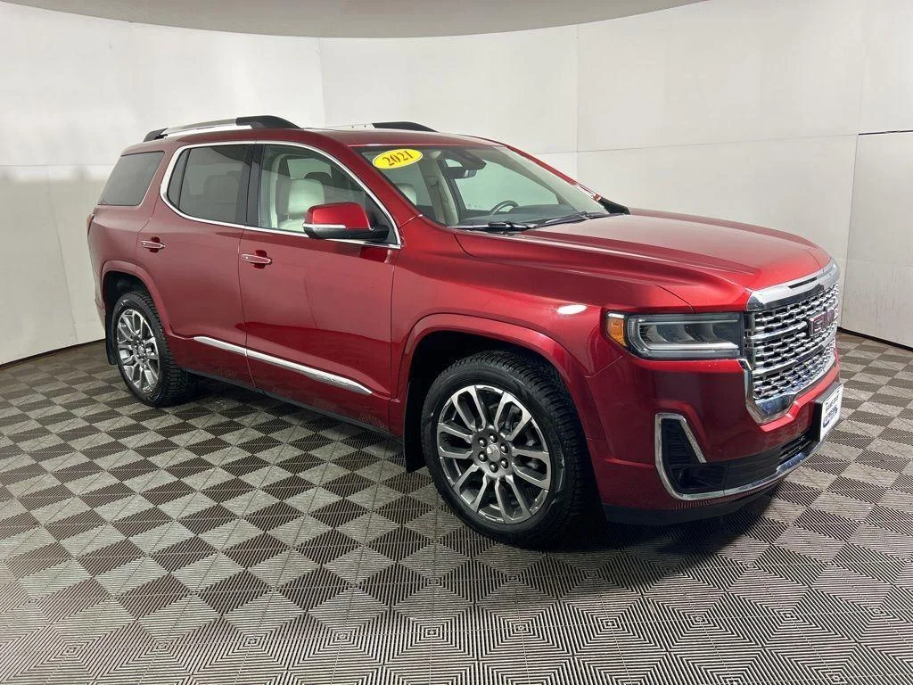 Used 2021 Cayenne Red GMC Denali image 4