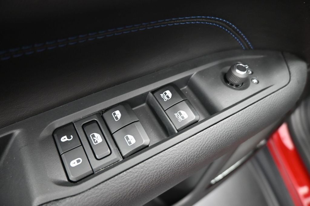 New 2026 Red Hot Pearlcoat Jeep Latitude image 13