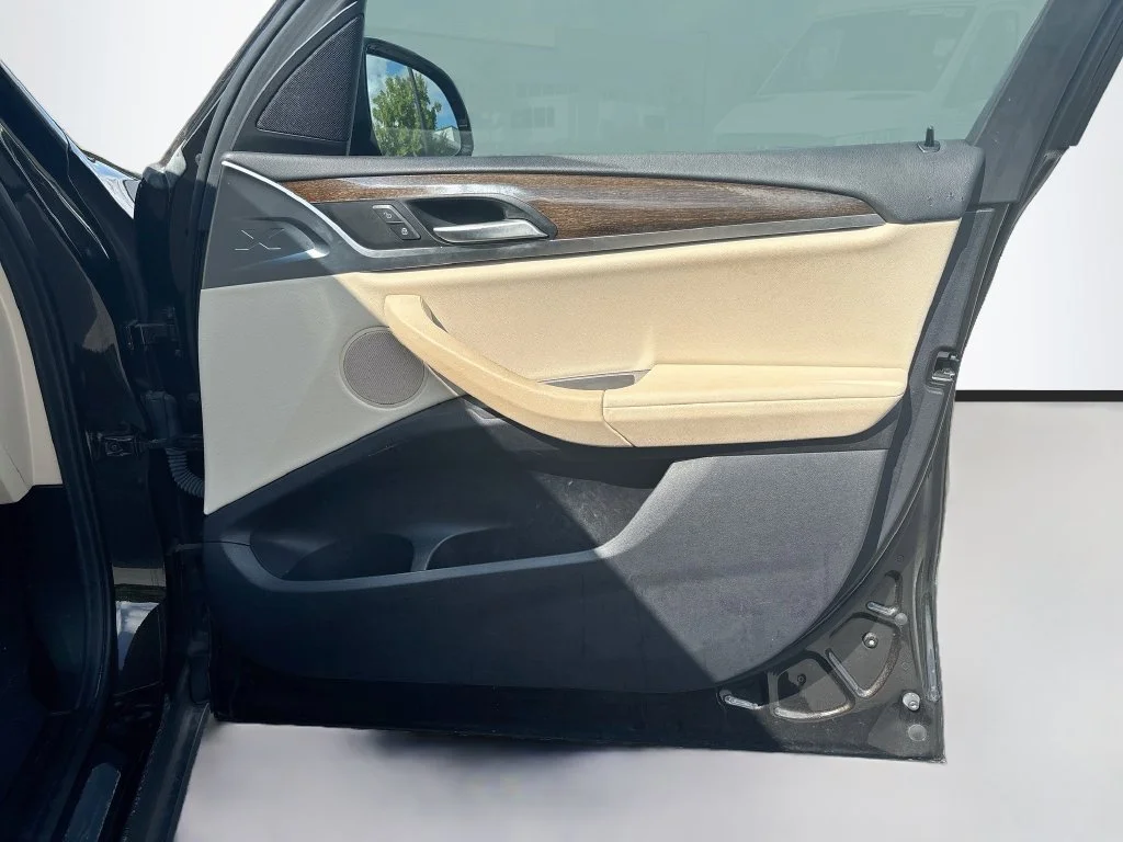 Used 2019 Green BMW sDrive30i image 20