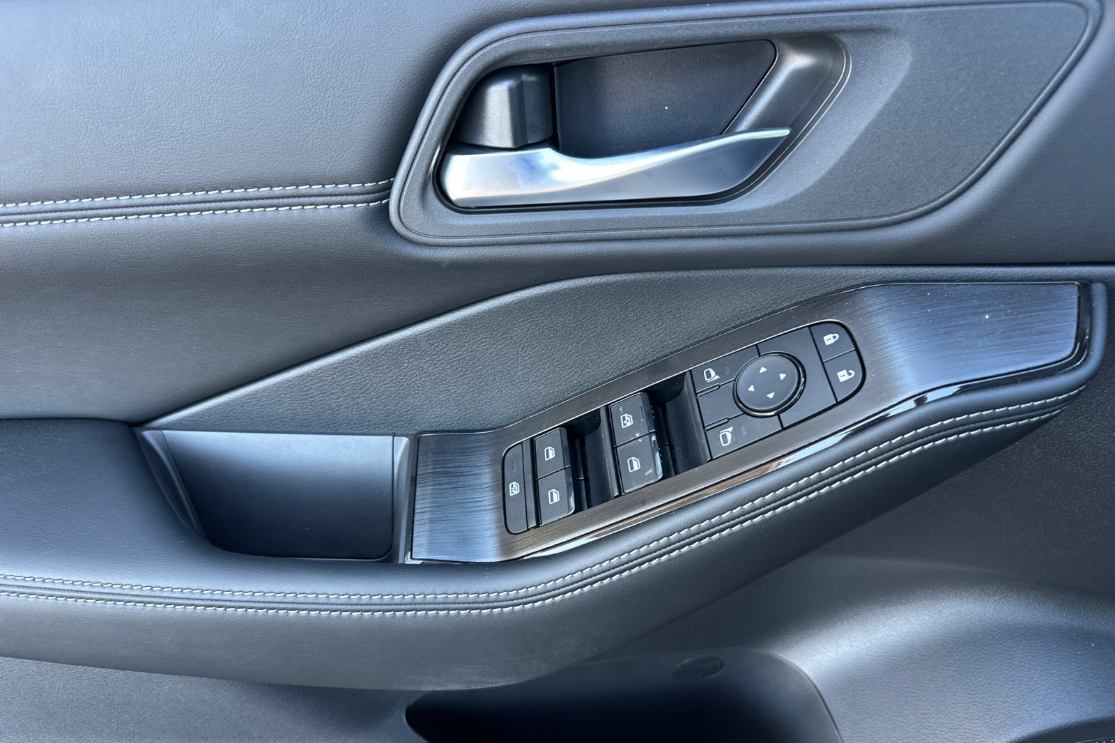 New 2026 Gun Metallic Nissan Dark Armor image 11