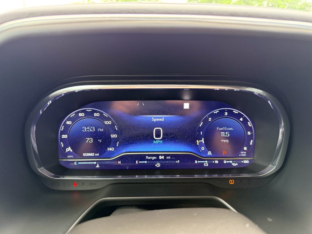 Used 2022 Evergreen Gray Metallic Chevrolet LT image 21