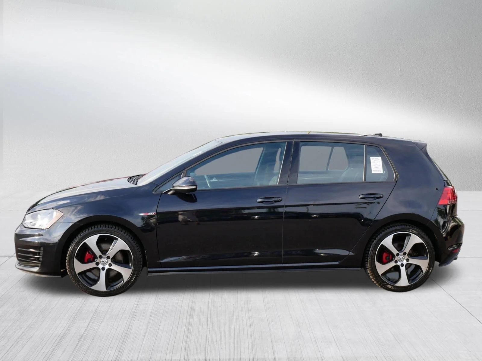 Used 2015 Deep Black Pearl Volkswagen S image 4