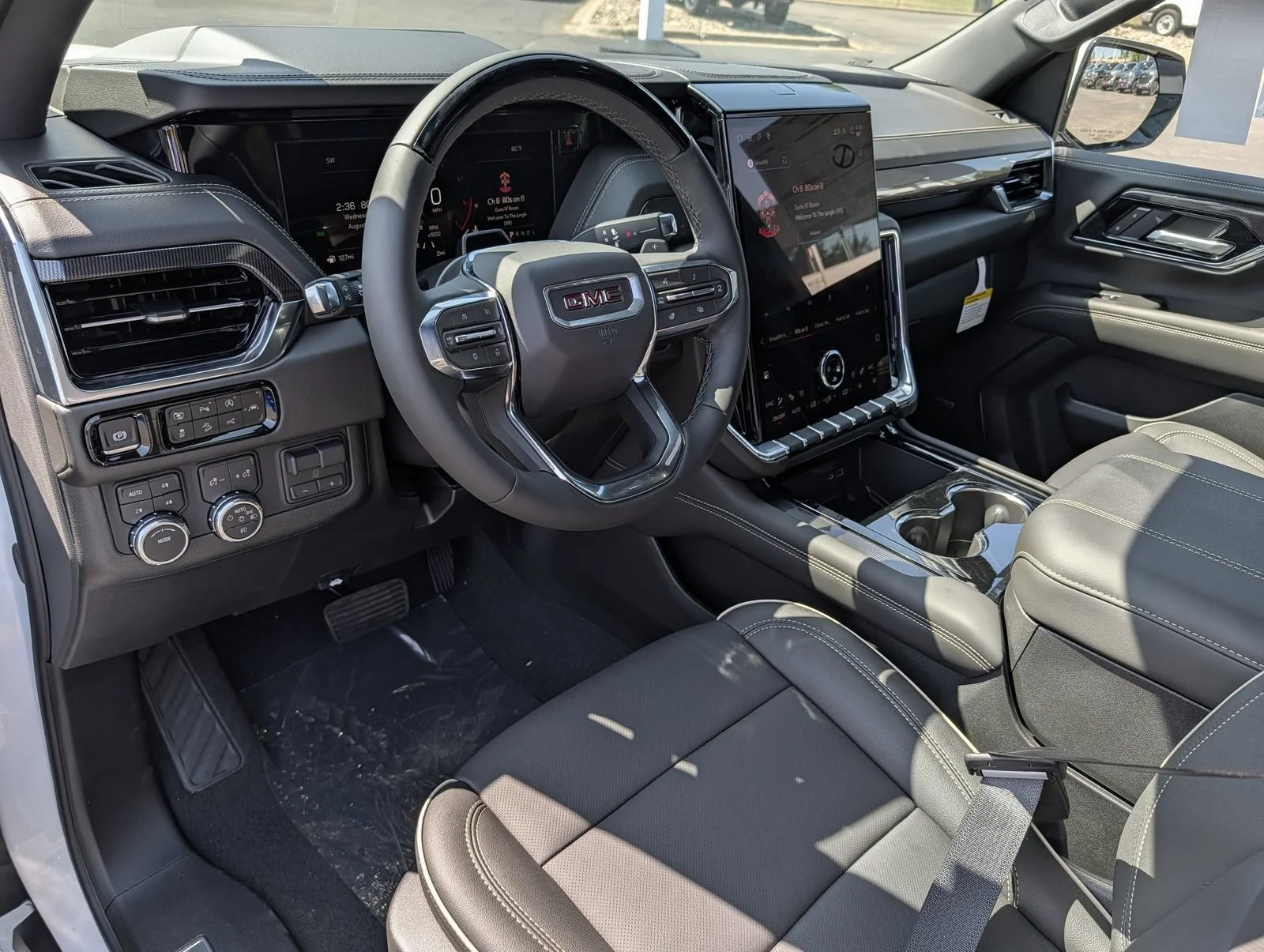 New 2026 Summit White GMC Elevation image 4