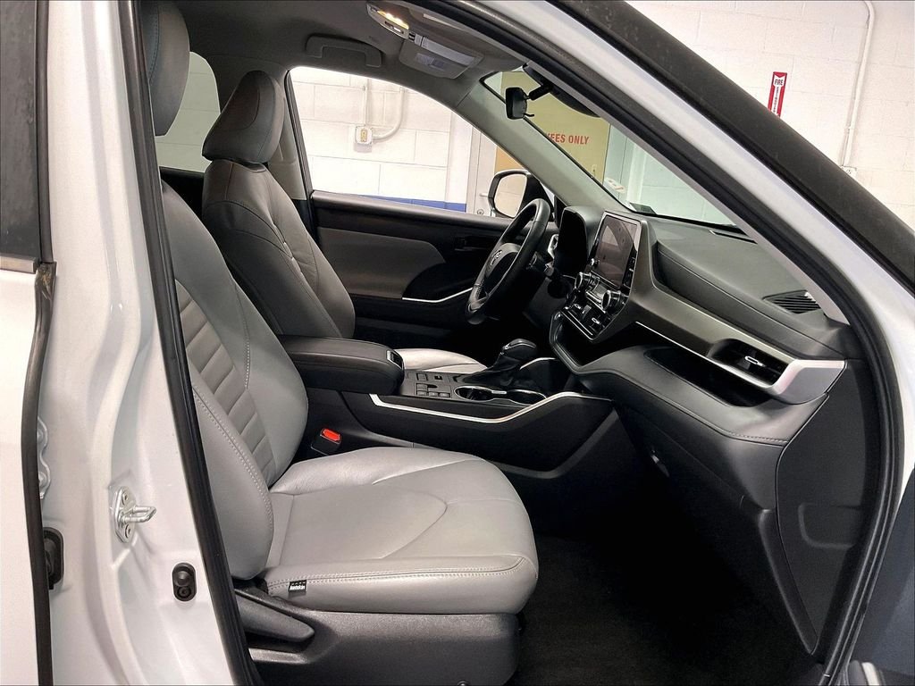 Used 2023 Beige Toyota LE image 11