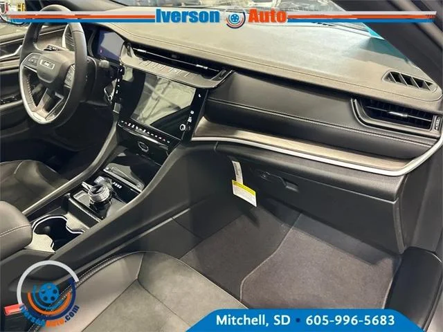 2026 Jeep Grand Cherokee Laredo - Photo 31
