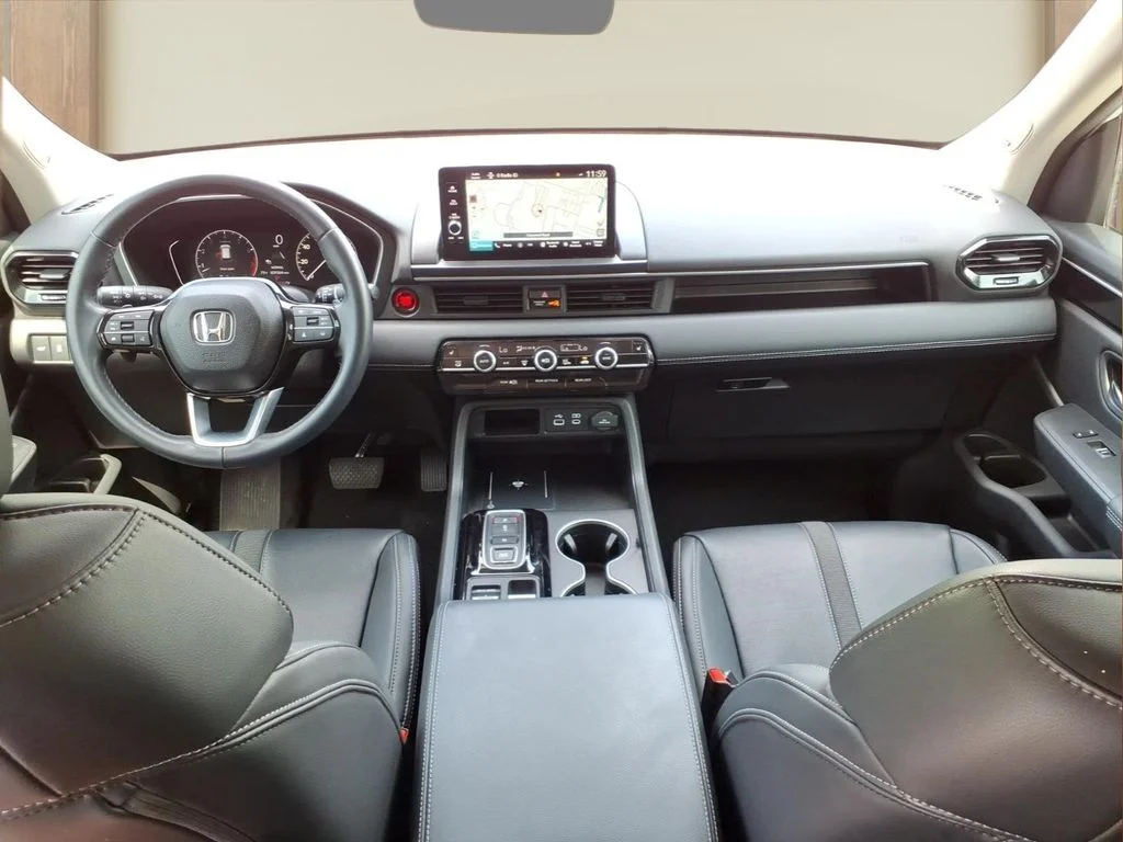 Used 2023 White Honda Touring image 26