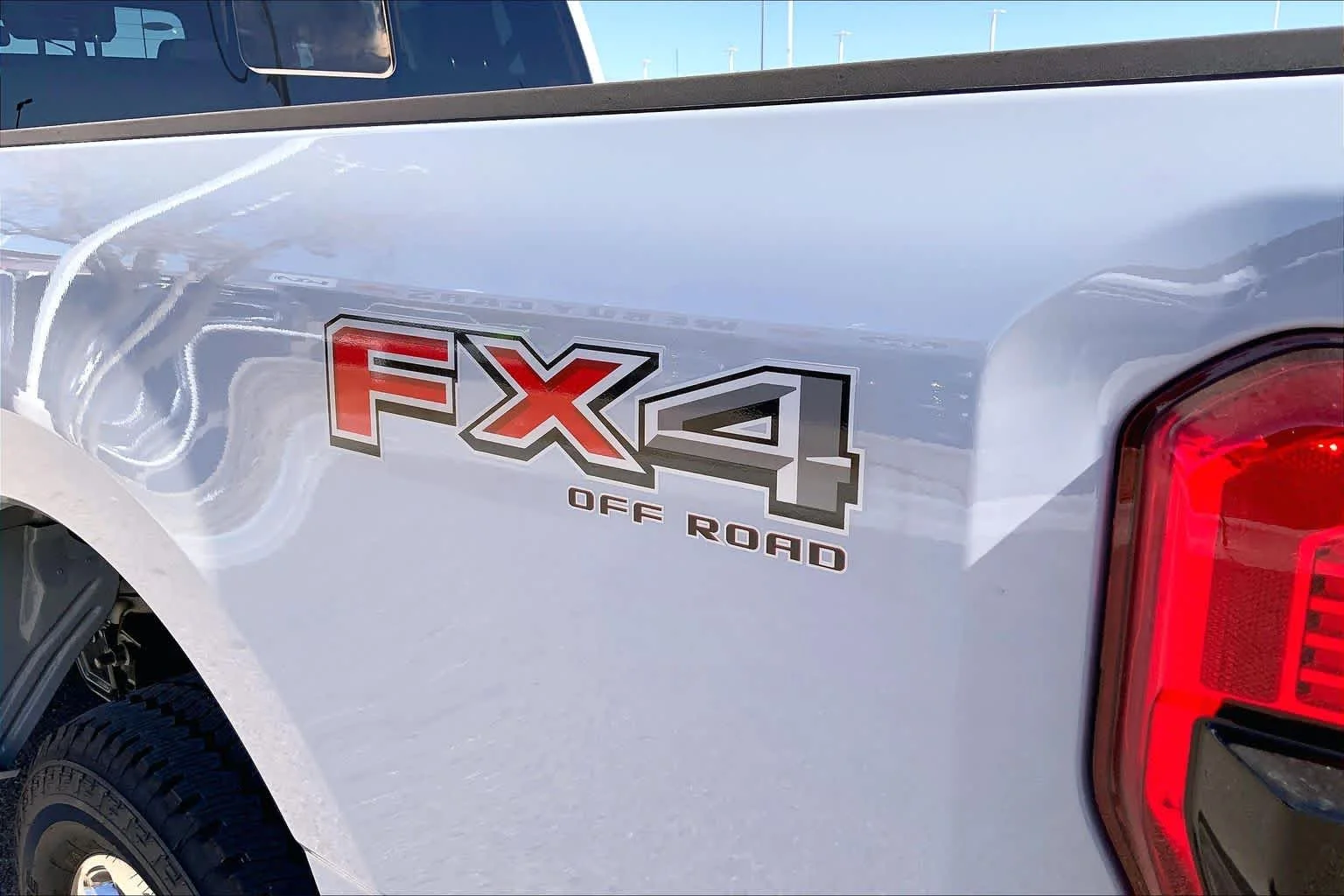 New 2026 Avalanche Ford LARIAT image 15