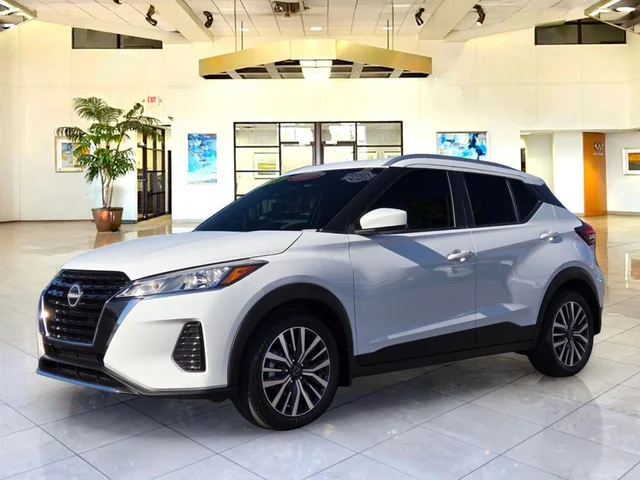 2022 Nissan Kicks SV