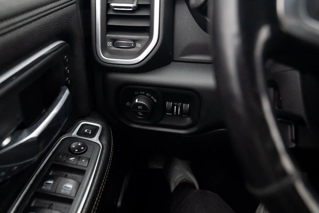 Used 2020 Black Ram Laramie image 13