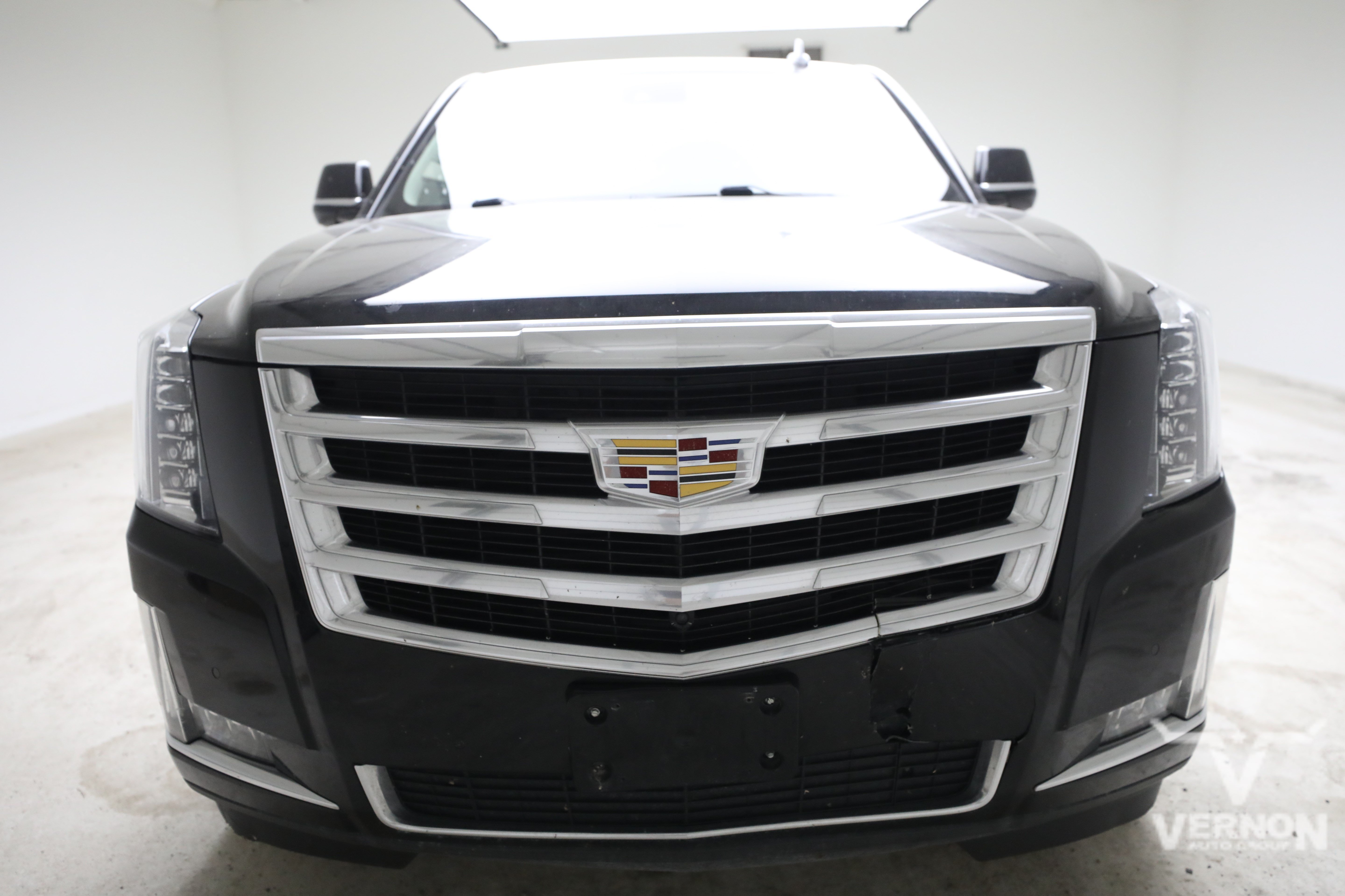 Used 2016 Black Raven Cadillac Y image 7