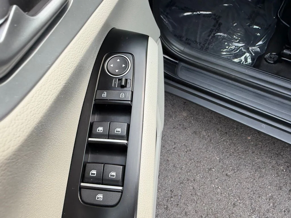 Used 2021 Cherry Black Kia LX image 11