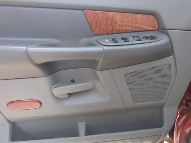Used 2006 Red Dodge Laramie image 12