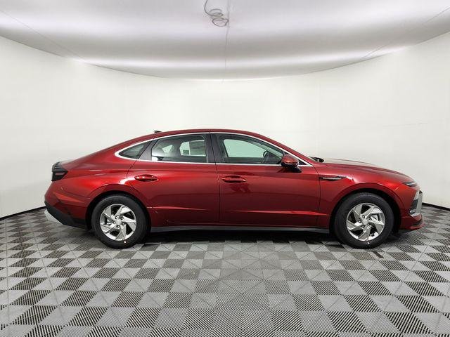 New 2026 Red Hyundai SE image 6
