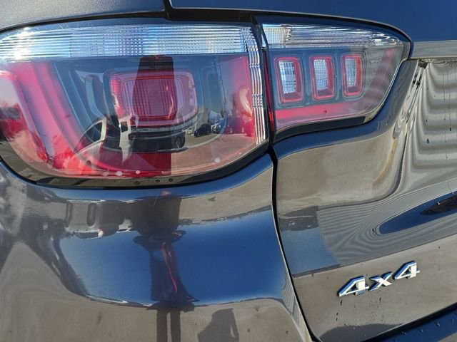 Used 2018 Gray Jeep Sport image 35