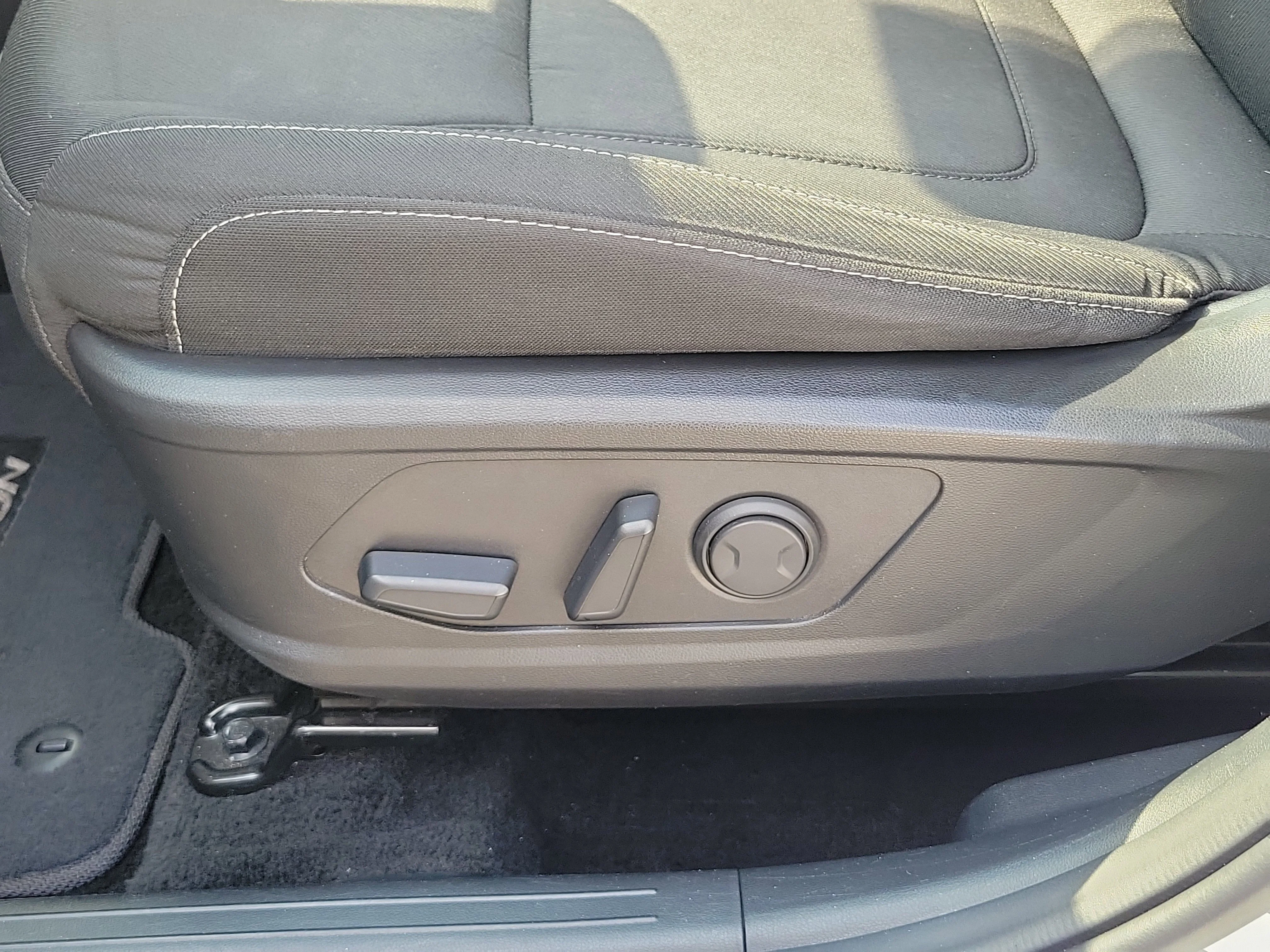 Used 2023 Serenity White Pearl Hyundai SEL image 22