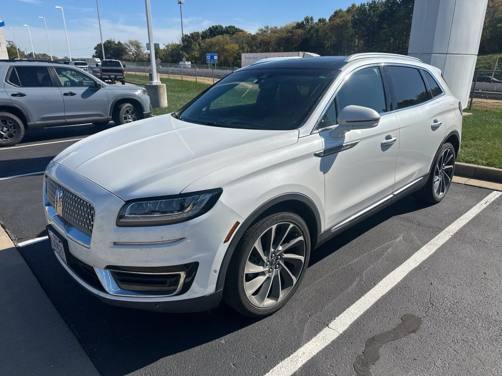 Used 2020 White Lincoln Reserve image 6