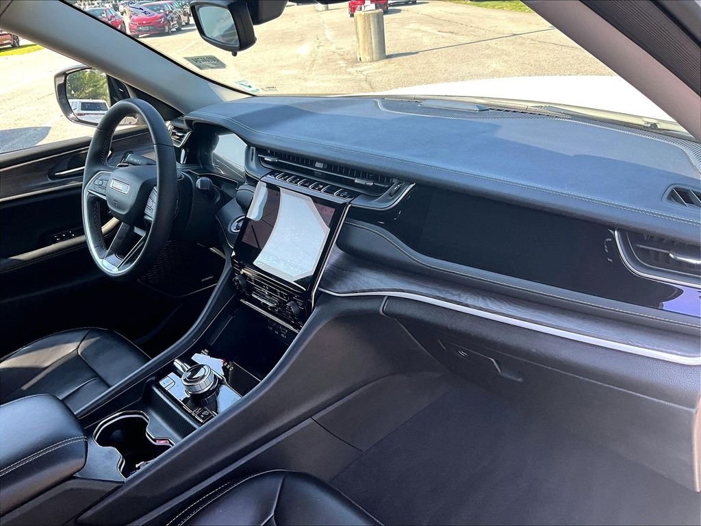 Used 2023 White Jeep 4xe image 14