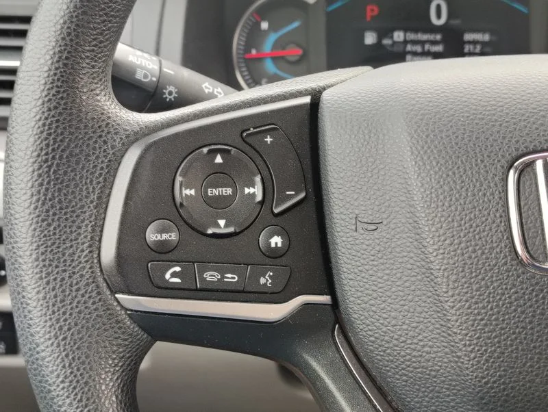 Used 2019  Honda LX image 13