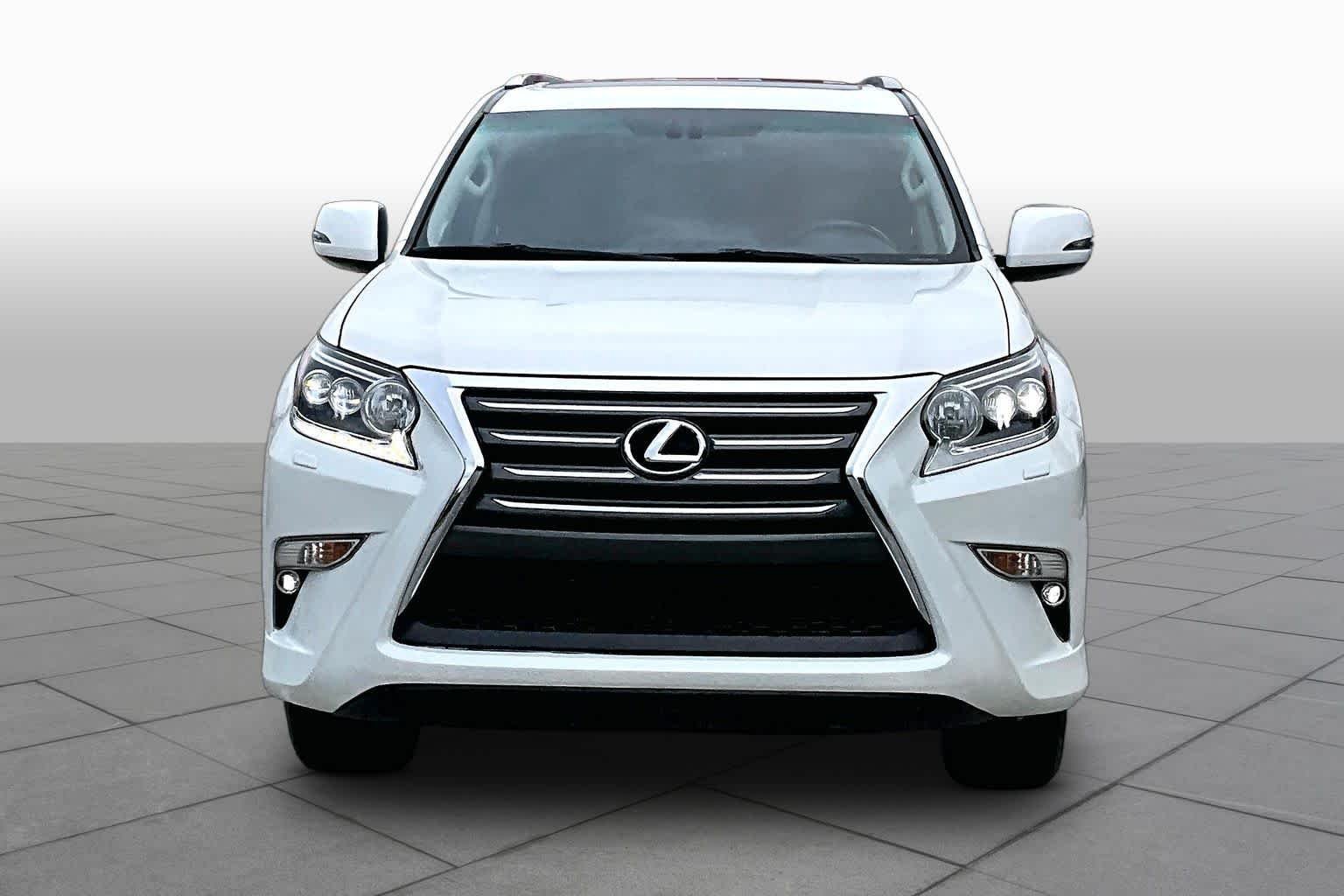 Used 2019 Starfire Pearl Lexus Premium image 4